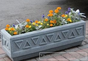 Flowerpots betonske cvetlice za barve na prostem.